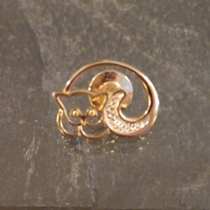 AVON KITTY PIN